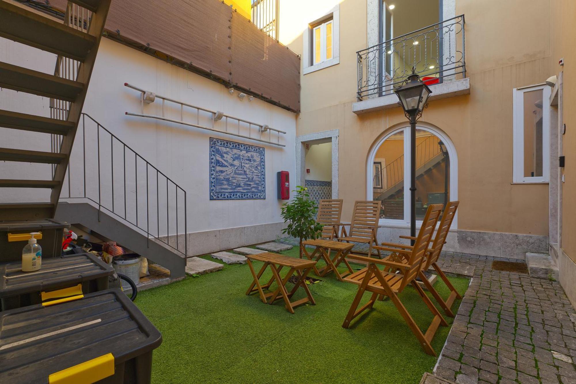 Vista Lusitana Apartaments Lisbon Exterior photo